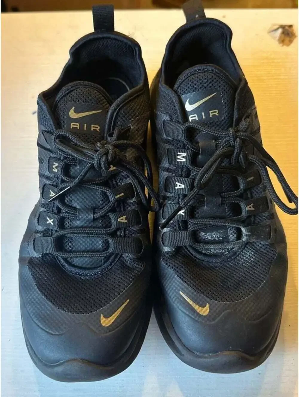 Women’s Air Max Axis 'Black Metallic Gold' size 7.5